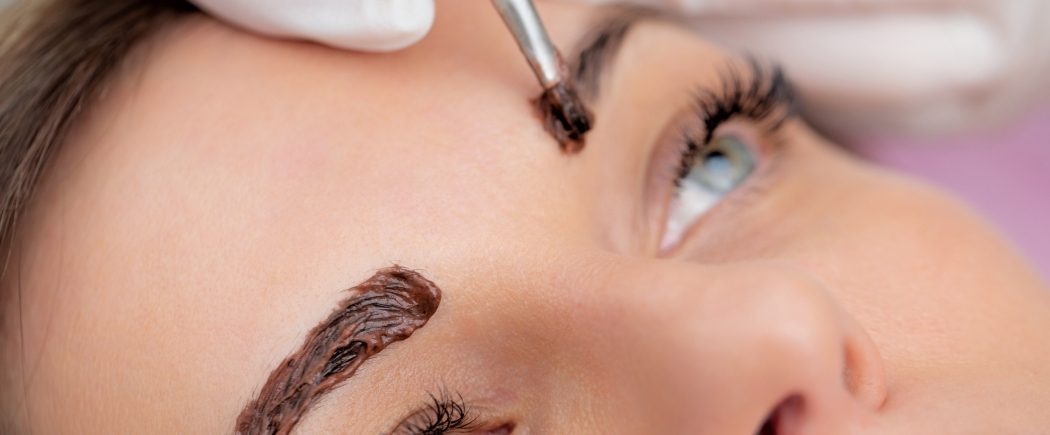 Eyebrow Tinting
